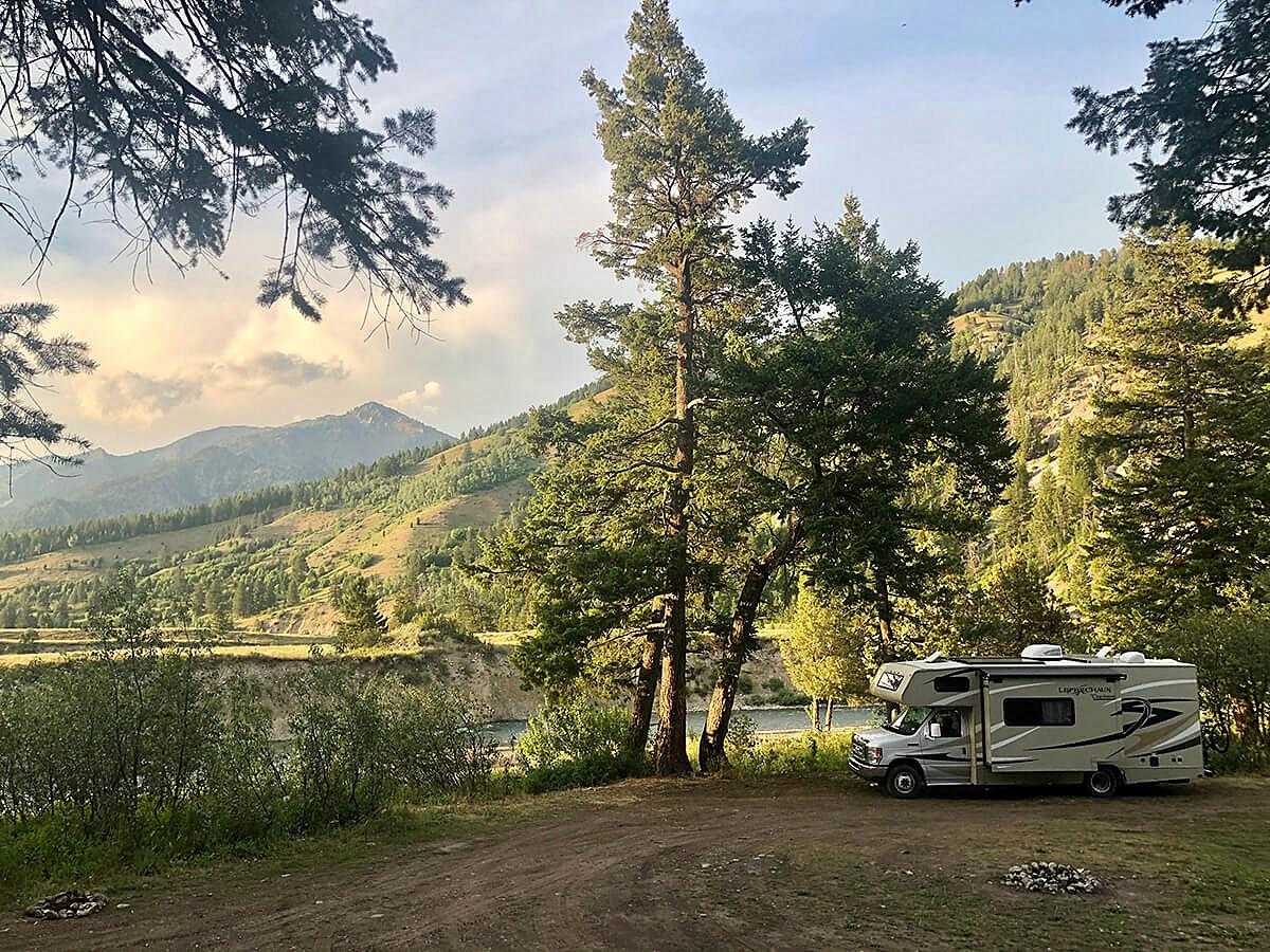 How to Get Power While Boondocking