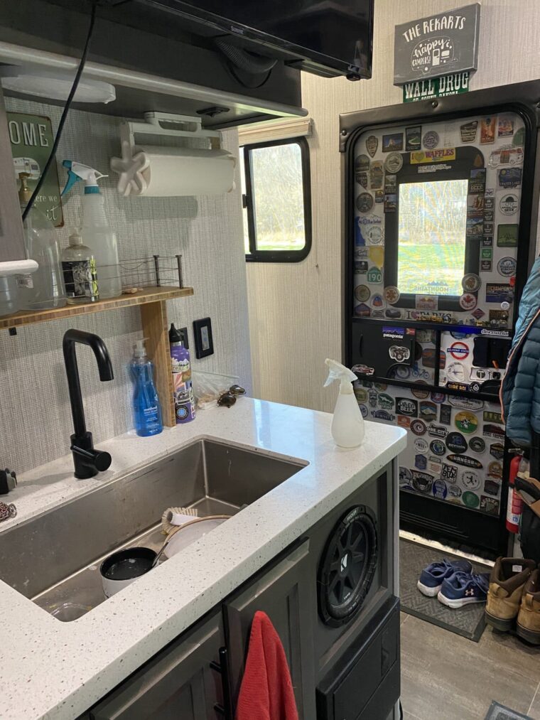 How to Conserve Water When RV Camping [Togo RV]