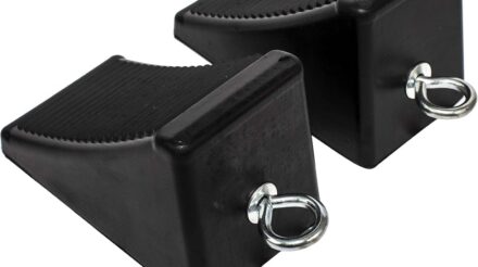 MaxxHaul 50011 Heavy-Duty Rubber Wheel Chocks with Eyebolt, Anti-Slip Design for Trailers, RVs, and Trucks (6.5